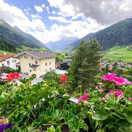 דירה Haus Glueck Stubaital *