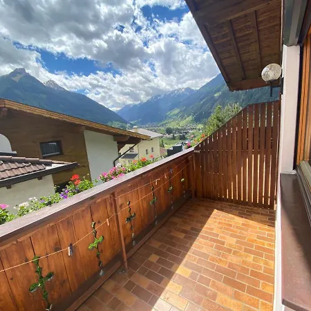 Haus Glück Stubaital Apartment *