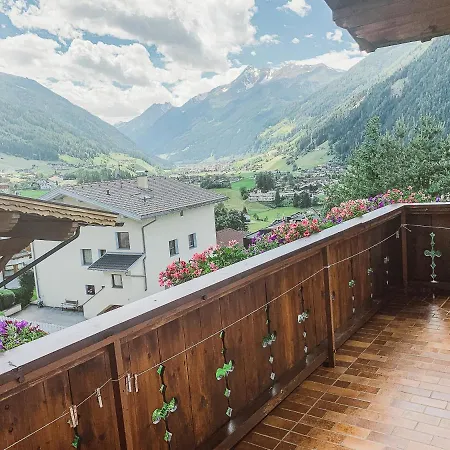 Haus Glueck Stubaital Lejlighed Neustift im Stubaital