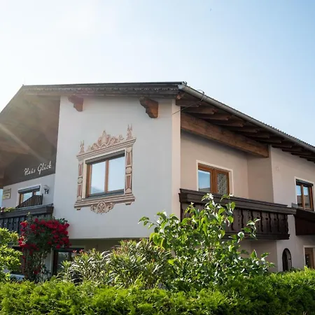 Haus Glueck Stubaital 公寓