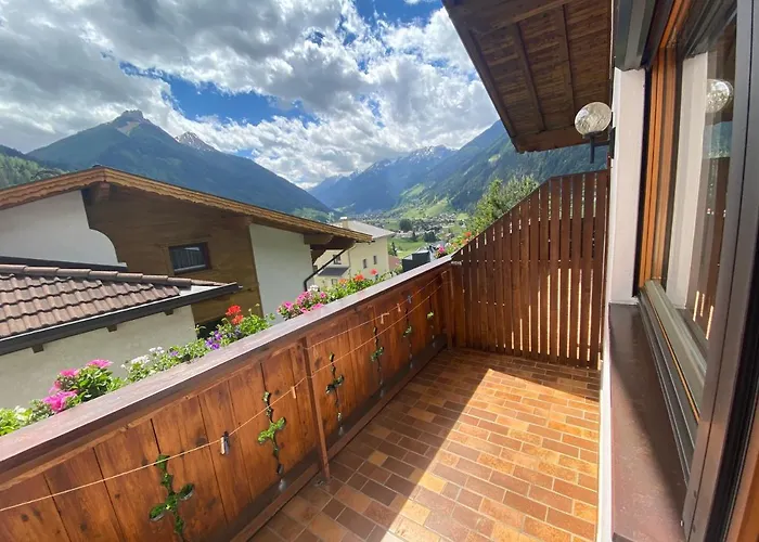 Haus Glueck Stubaital Apartmán *